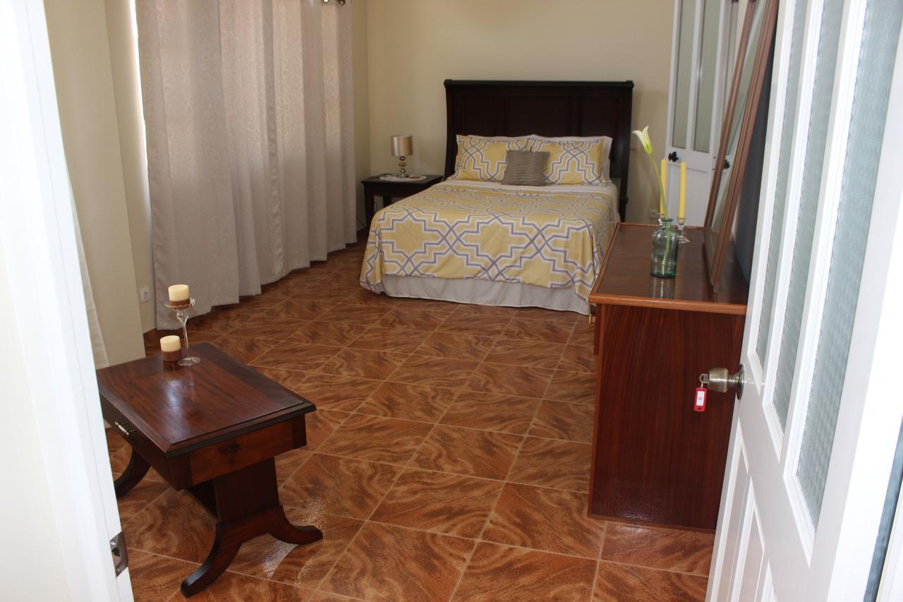 Hotel Cruz Grande-Brava Vila Nova Sintra Екстер'єр фото